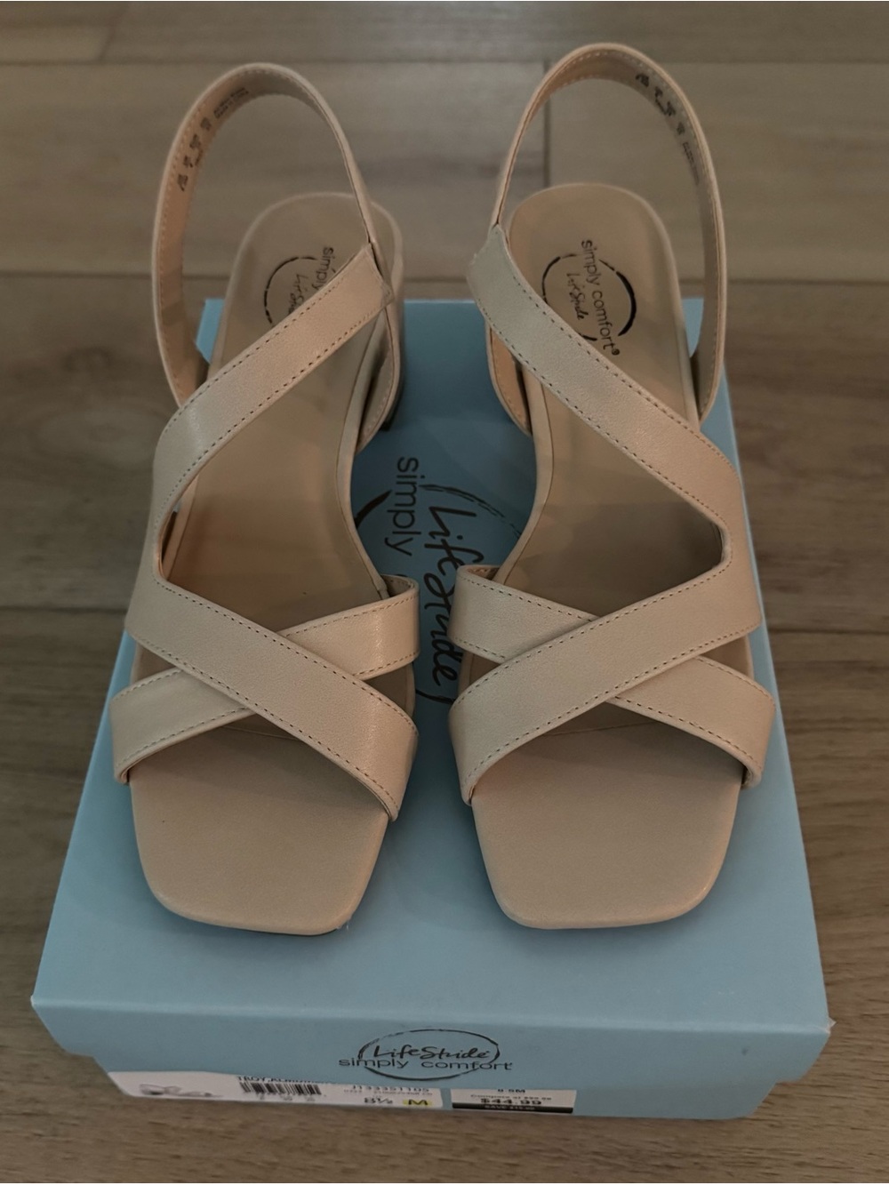 Life Stride Simply Comfort Troy Strappy Sandals Size 8.5 Beige NEW